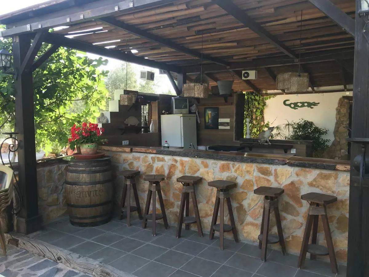 Cortijo Bustamante Guest House Baza